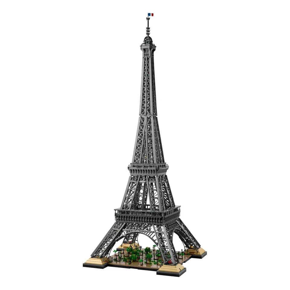 LEGO Eiffel Tower — Set 10307 · complete set